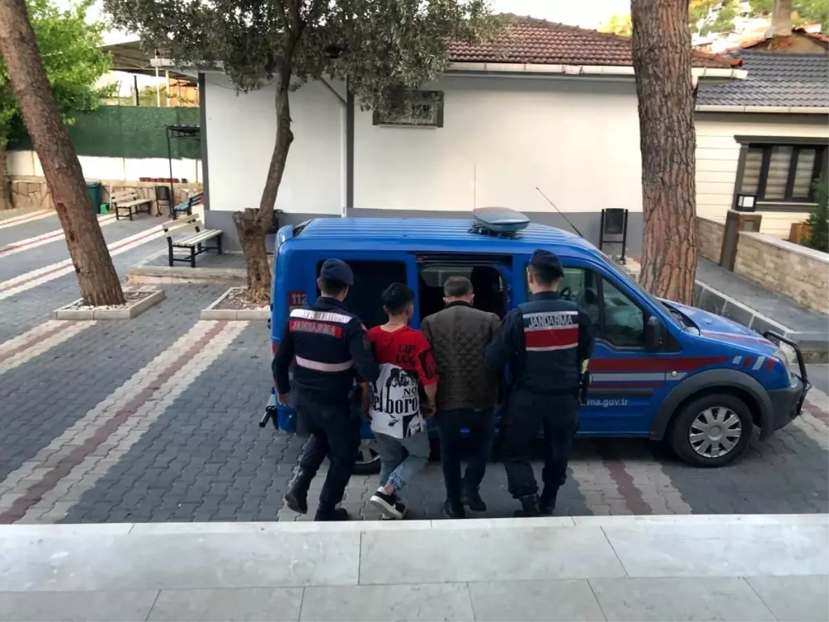 İzmir'de hırsızlık operasyonu: 9 gözaltı