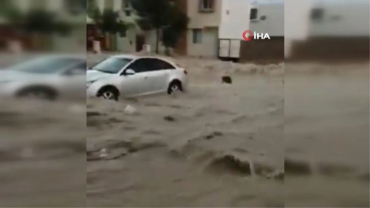 Meksika\'da şiddetli yağış sele neden oldu