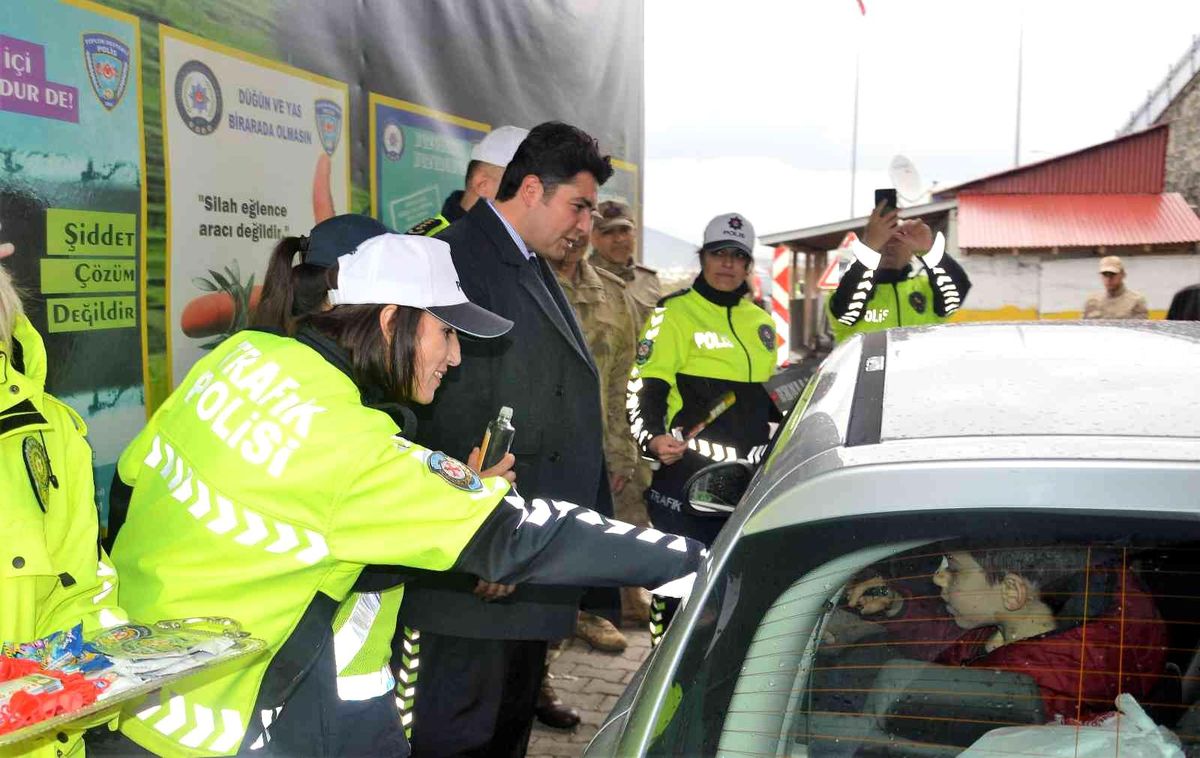 Ardahan\'da \'Yayalar İçin 5 Adımda Güvenli Trafik\' uygulaması yapıldı