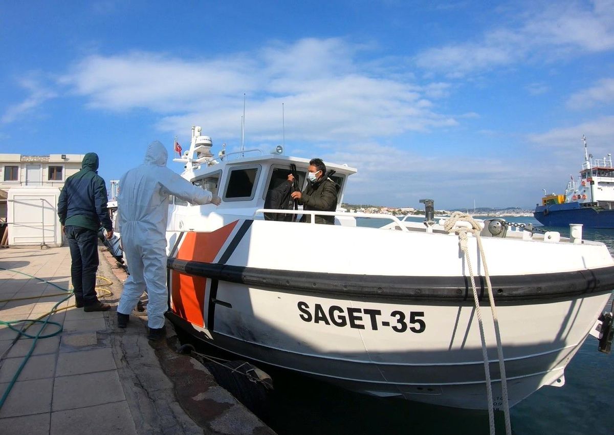 Ayvalık\'ta 34 göçmen yakalandı