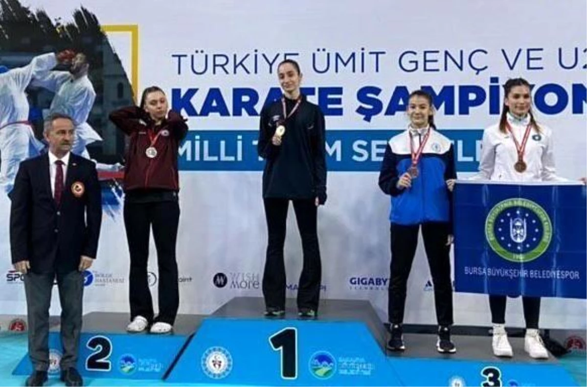 Bağlar Belediyesi\'nin milli sporcusu Sena Kızılaslan yeniden Türkiye şampiyonu oldu