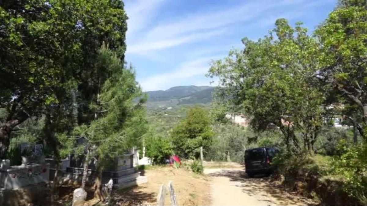 BALIKESİR - Tahtacı Türkmenleri mezarlıkta Hıdırellez geleneğini yaşatıyor