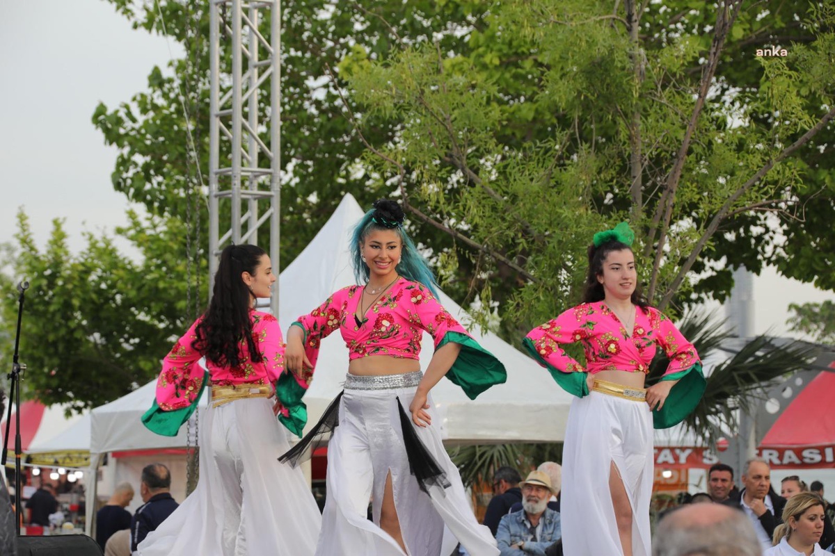 Bayraklı\'da Annelere 3 Günlük Festival