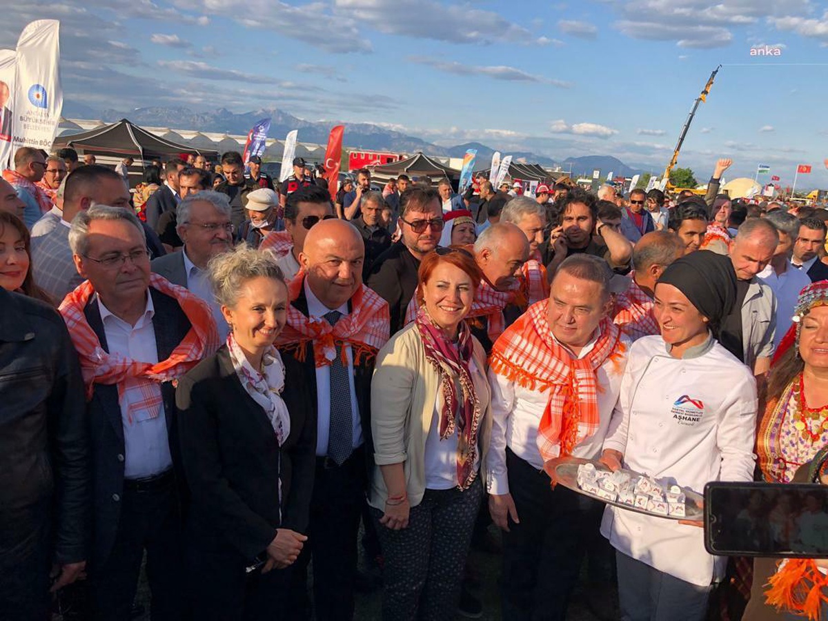 Büyükşehir, Mersin\'i Antalya Yörük Türkmen Festivali\'nde Tanıtıyor