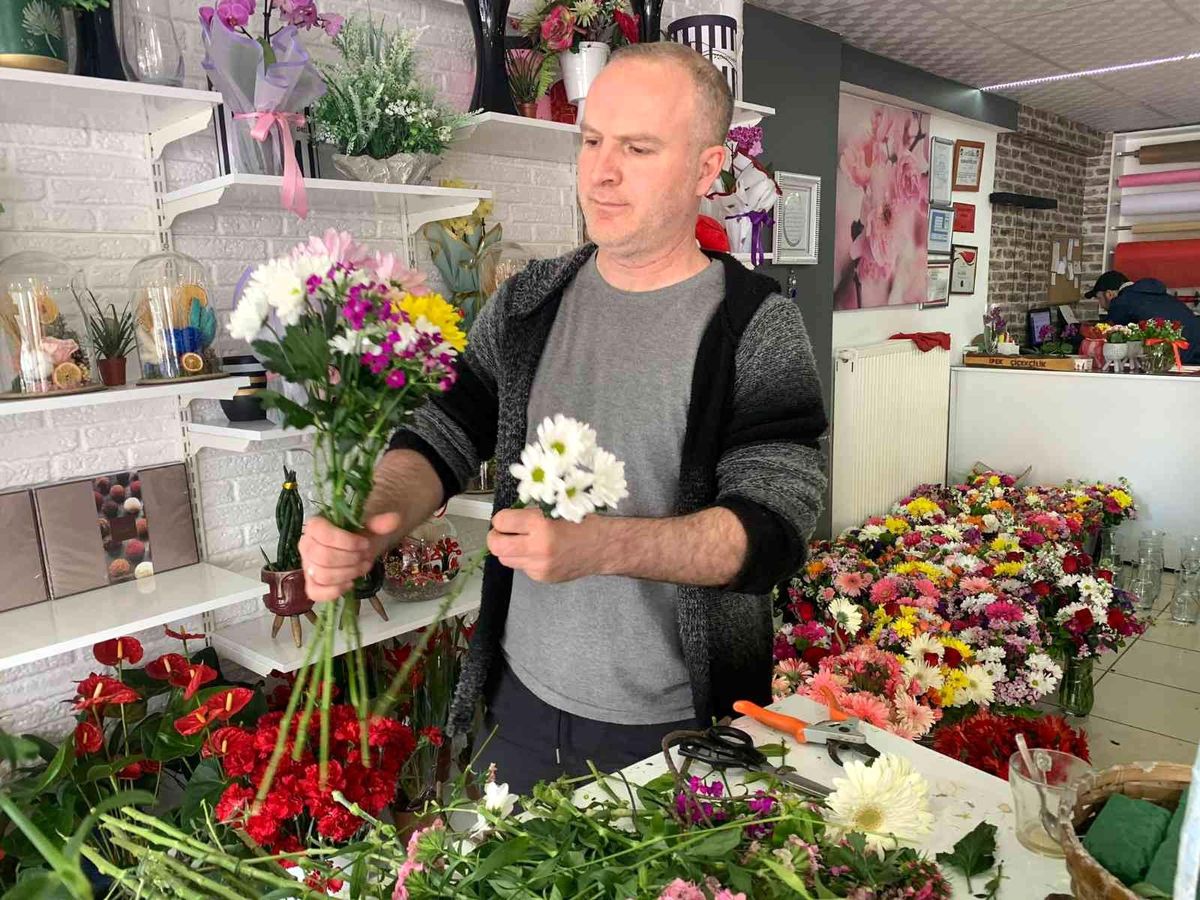 Çiçekçiler Anneler Günü\'ne hazır
