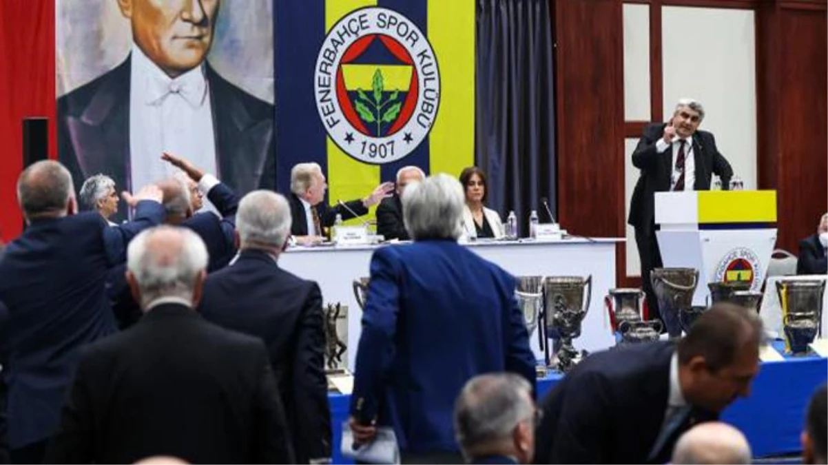 Fenerbahçe Yüksek Divan Kurulu toplantısında gergin anlar! Vefa Küçük\'e söylenen söz ortalığı karıştırdı