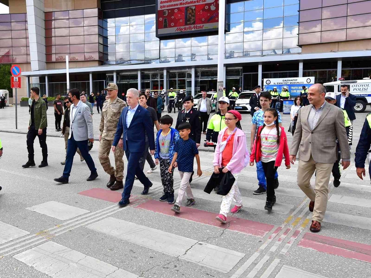 Gaziantep\'te "Yayalar için 5 adımda güvenli trafik" etkinliği düzenlendi