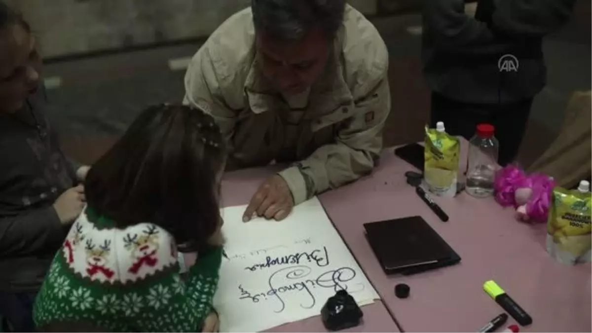 Harkiv sakinleri metroyu sığınağa çevirdi