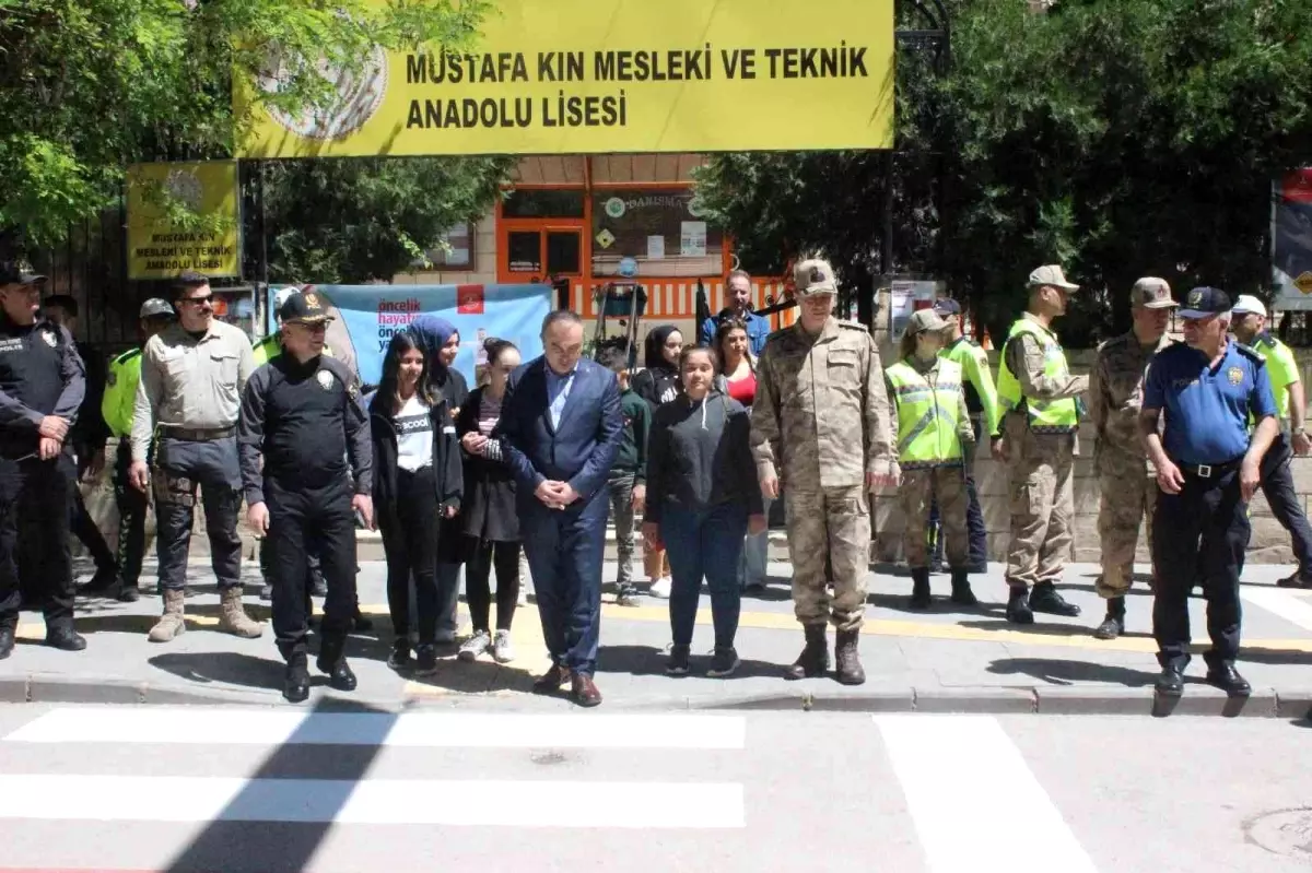 Kilis'te 'Yayalar için 5 adımda güvenli trafik' etkinliği yapıldı