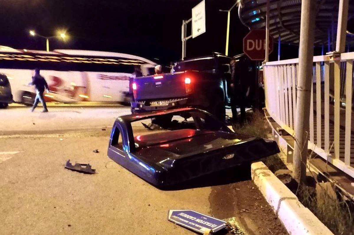 Sivas\'ta trafik kazasında 1 kişi öldü, 2 kişi yaralandı