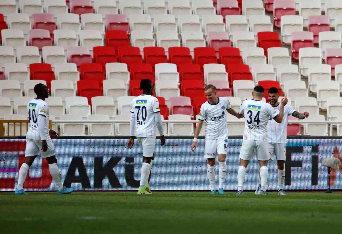 Spor Toto Süper Lig: Sivasspor: 1 Kasımpaşa: 3 (Maç sonucu)