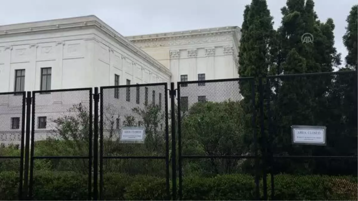 WASHİNGTON - ABD Yüksek Mahkemesi önündeki protestolar devam ediyor