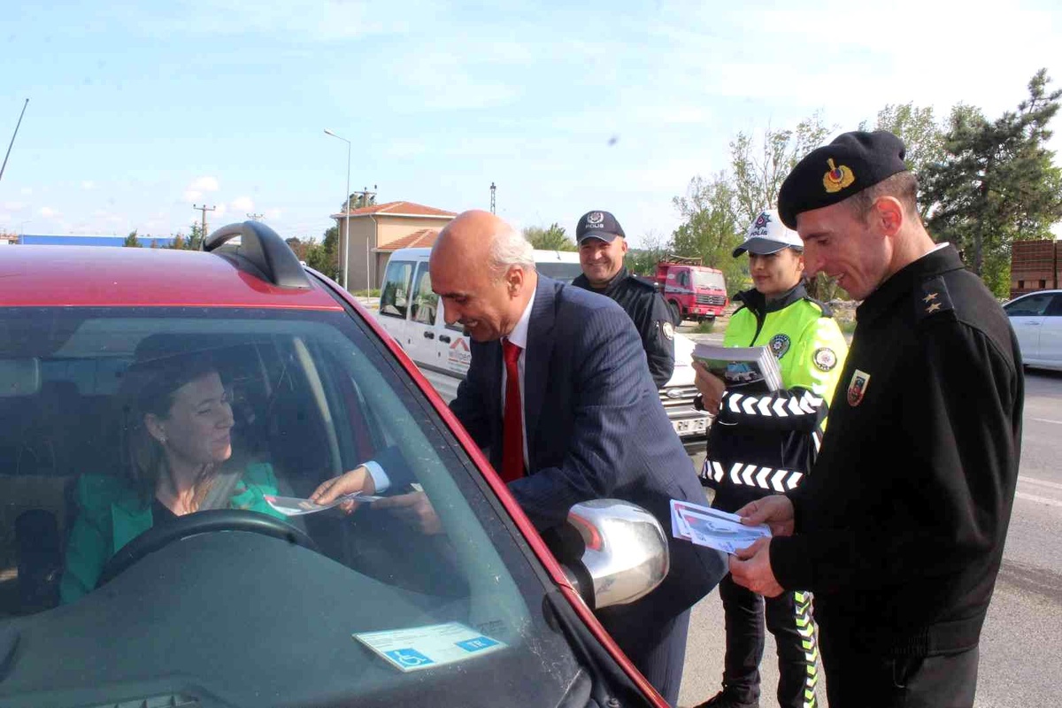 "Yayalar Kırmızı Çizgimiz" ve "Trafikte Her Yıl Daha İyiye"