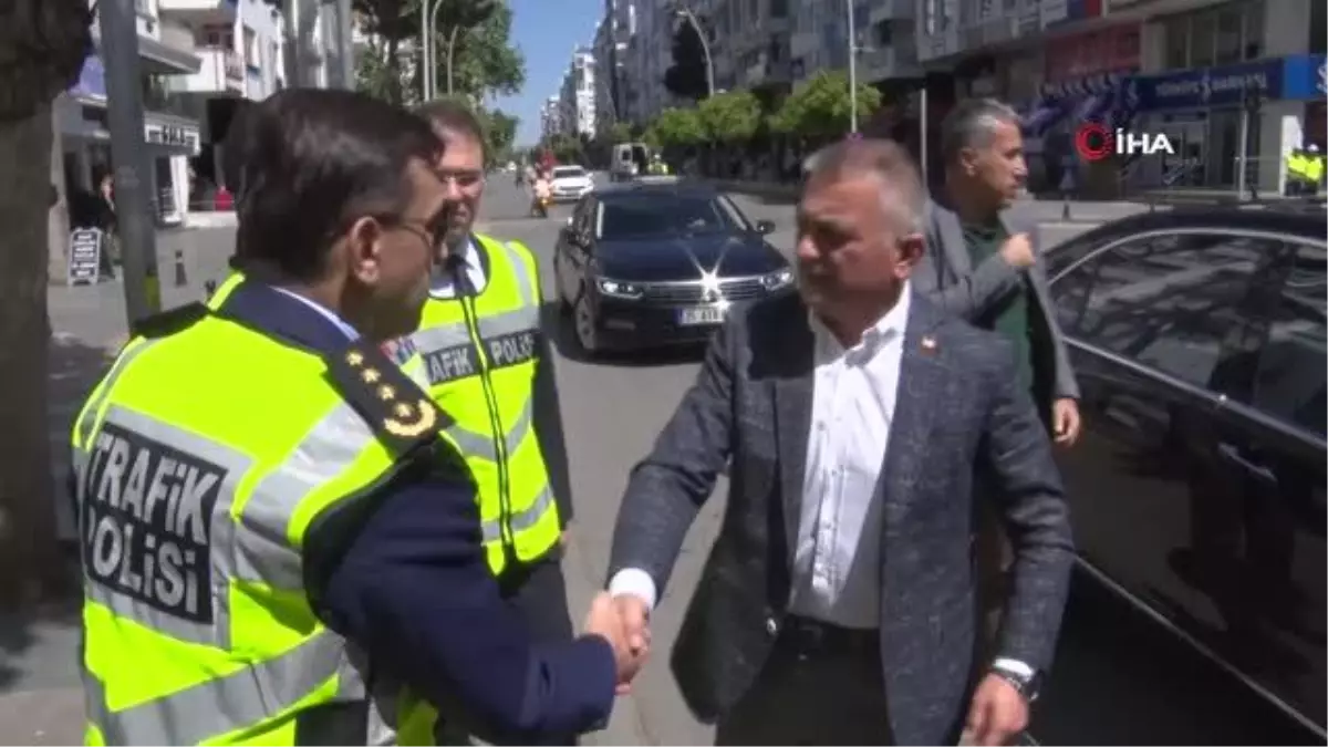 Son dakika: Yurt genelinde eş zamanlı "Yayalar İçin 5 Adımda Güvenli Trafik" etkinliği düzenlendi