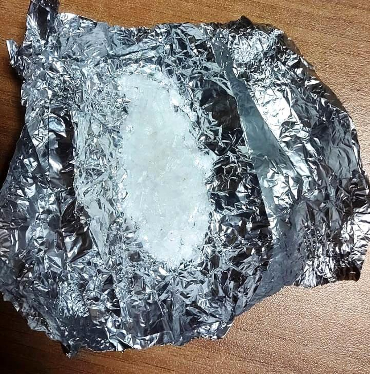 Bekçilerden kaçan şahsın üzerinden uyuşturucu çıktı