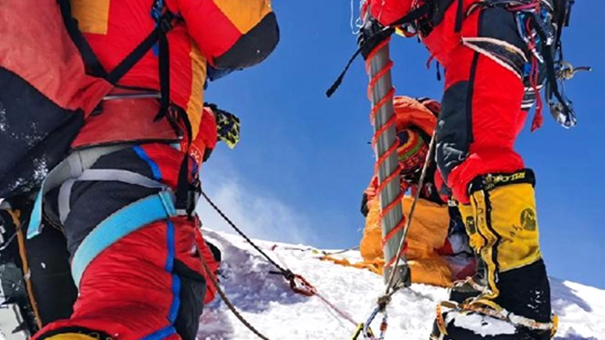 Everest Dağı\'ndaki Görünmez Hazinenin Peşinde