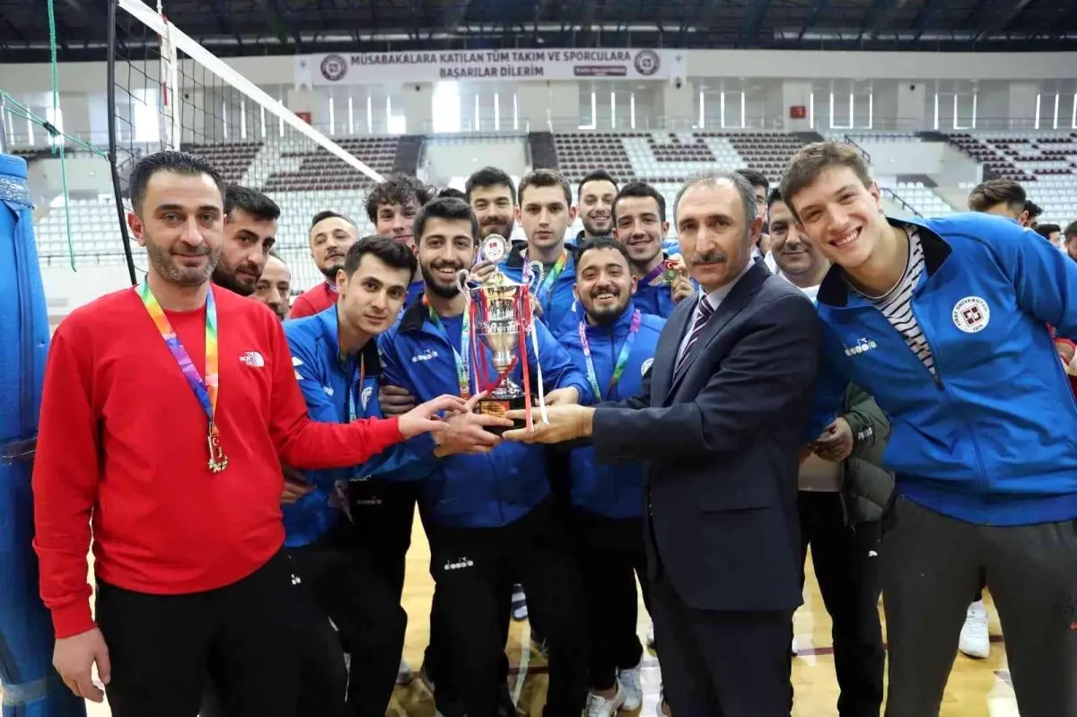 Fırat Üniversitesi, iki branşta Türkiye Finalleri\'ne katılıyor