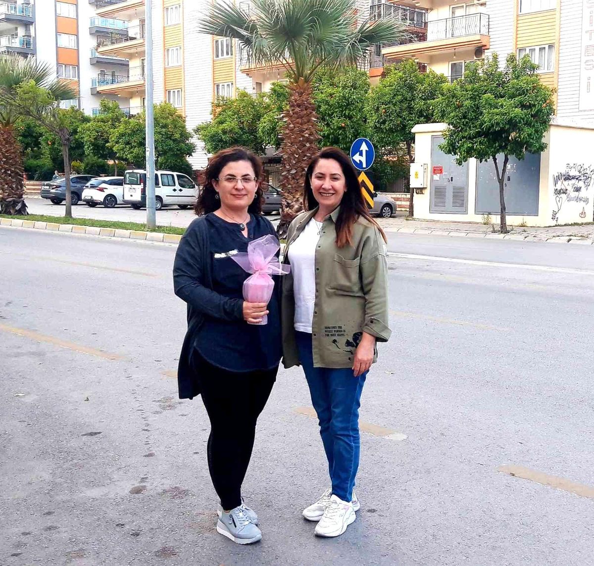 Kadın muhtardan, Anneler Günü'nde hemcinslerine jest