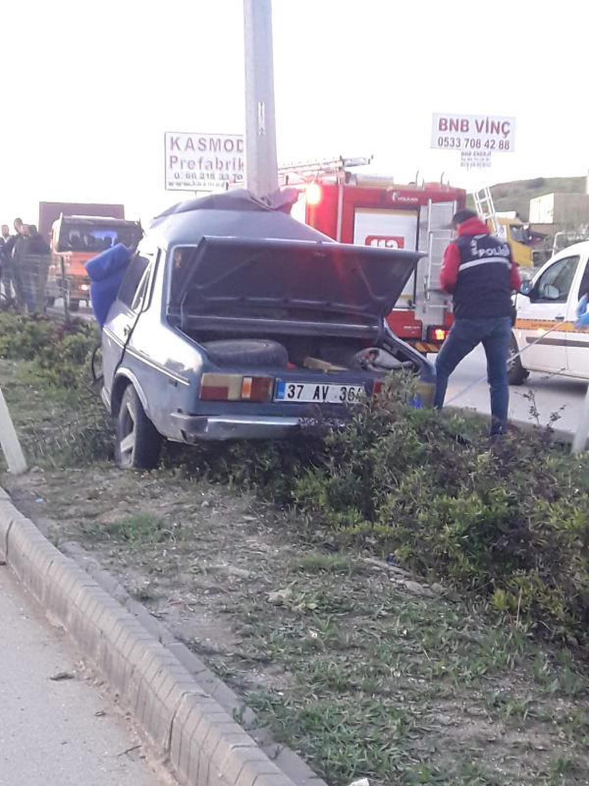 Son dakika haber | KAZADA İKİYE BÖLÜNEN OTOMOBİLİN SÜRÜCÜSÜ HAYATINI KAYBETTİ