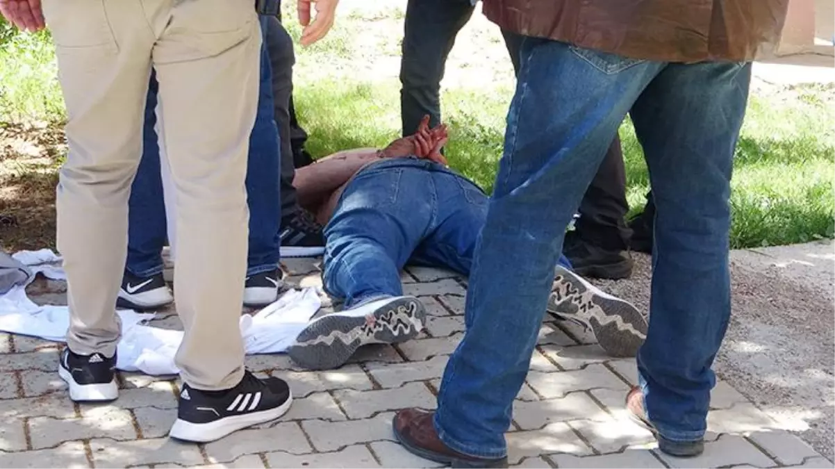 Karısının boşanmak istemesine sinirlenince kezzapla kendine zarar vermek istedi