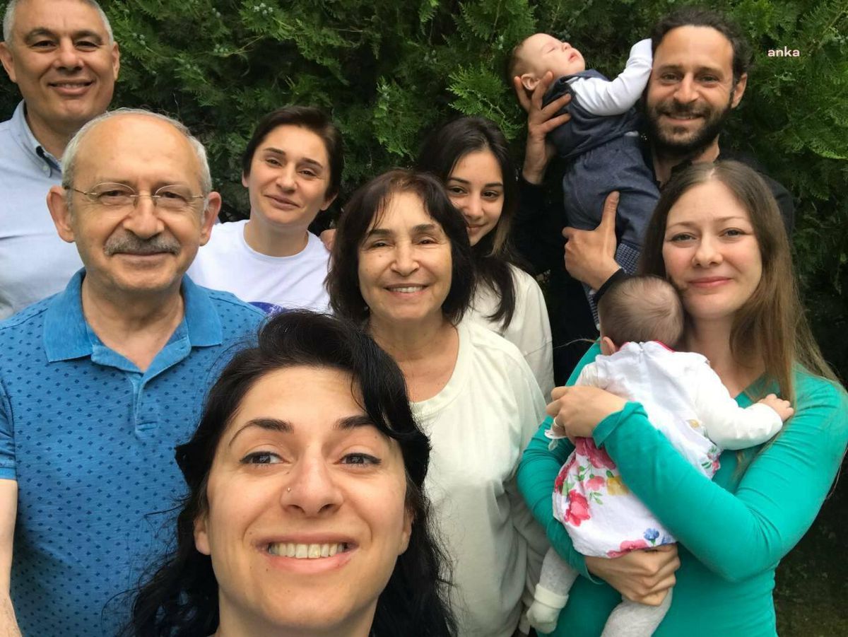 CHP Genel Başkanı Kılıçdaroğlu Anneler Günü\'nü kutladı