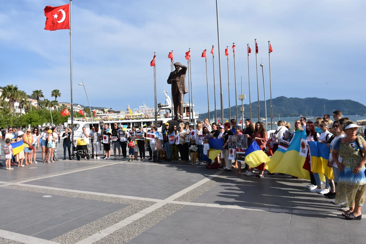 Marmaris\'te yaşayan Ukraynalılar Rusya\'nın saldırılarının durdurulmasını istedi