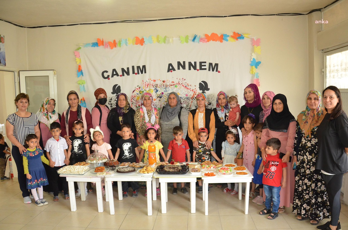Mersin Büyükşehir\'in Açtığı Atgirmez Kadın ve Çocuk Atölyesi\'nde Anneler Günü Kutlandı