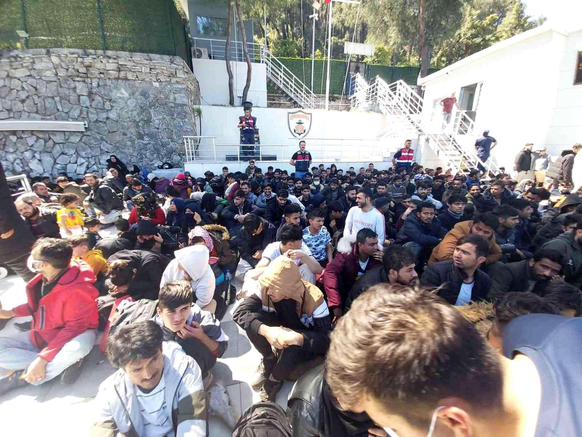Muğla\'da 289 göçmen ve 4 FETÖ üyesi yakalandı