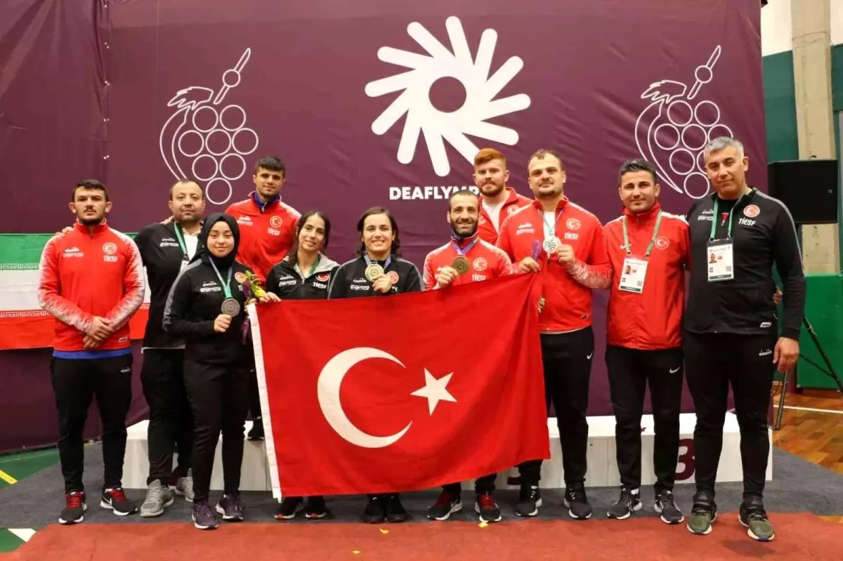 Son dakika haberi: Sancaktepe Belediyesporlu Samet Bulut, Deaflympics\'te gümüş madalya kazandı