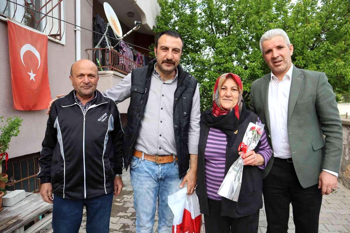 Şehit annelerine anlamlı ziyaret
