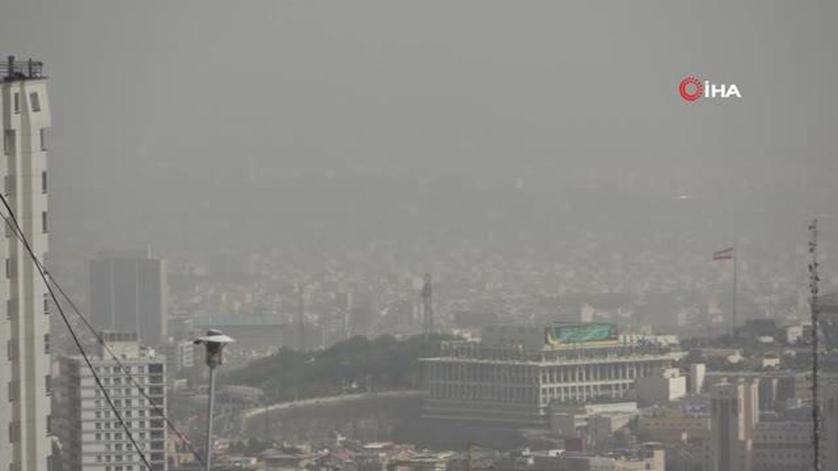 Tahran'da hava kirliliği nedeniyle okullar tatil edildi
