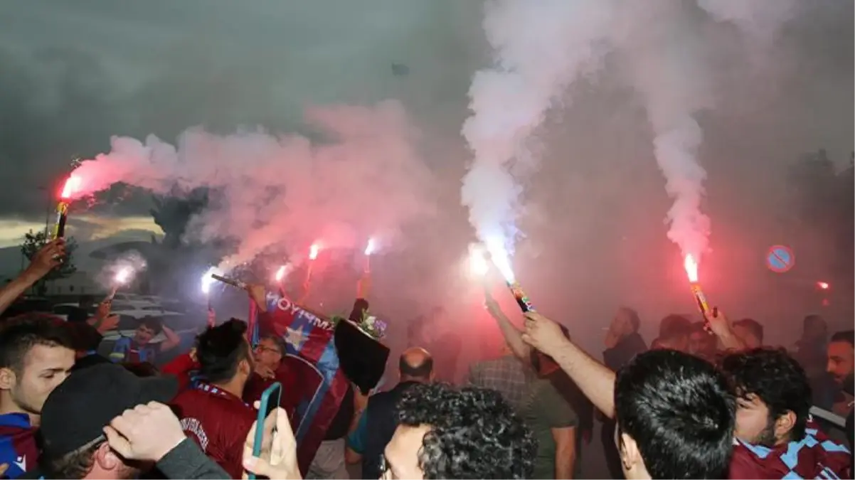 Trabzonspor, şampiyonluğunu bugün Yenikapı\'da kutlayacak! İşte İstanbul\'da trafiğe kapatılacak yollar