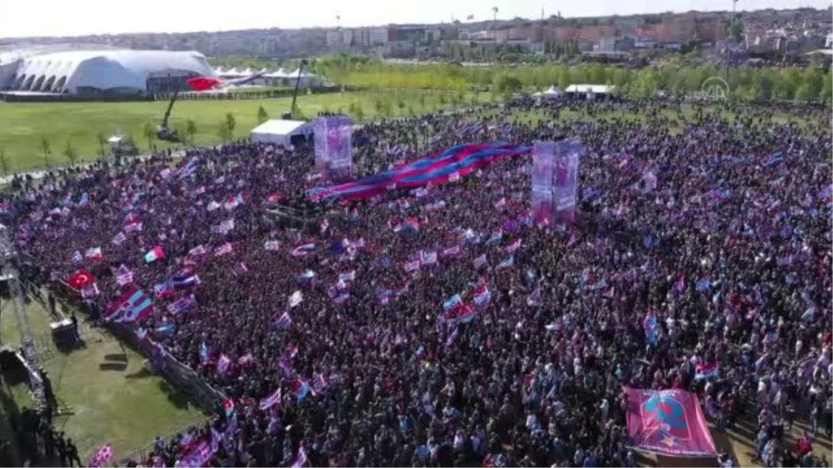 Trabzonsporlular şampiyonluğu Yenikapı Etkinlik Alanı\'nda kutladı