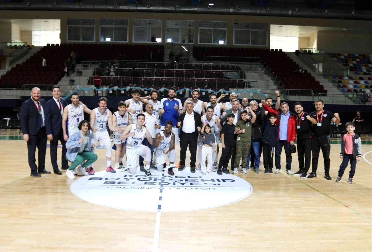 Türkiye Basketbol Ligi: Kocaeli BŞB Kağıtspor: 79 Bornova Belediyesi Karşıyaka: 71