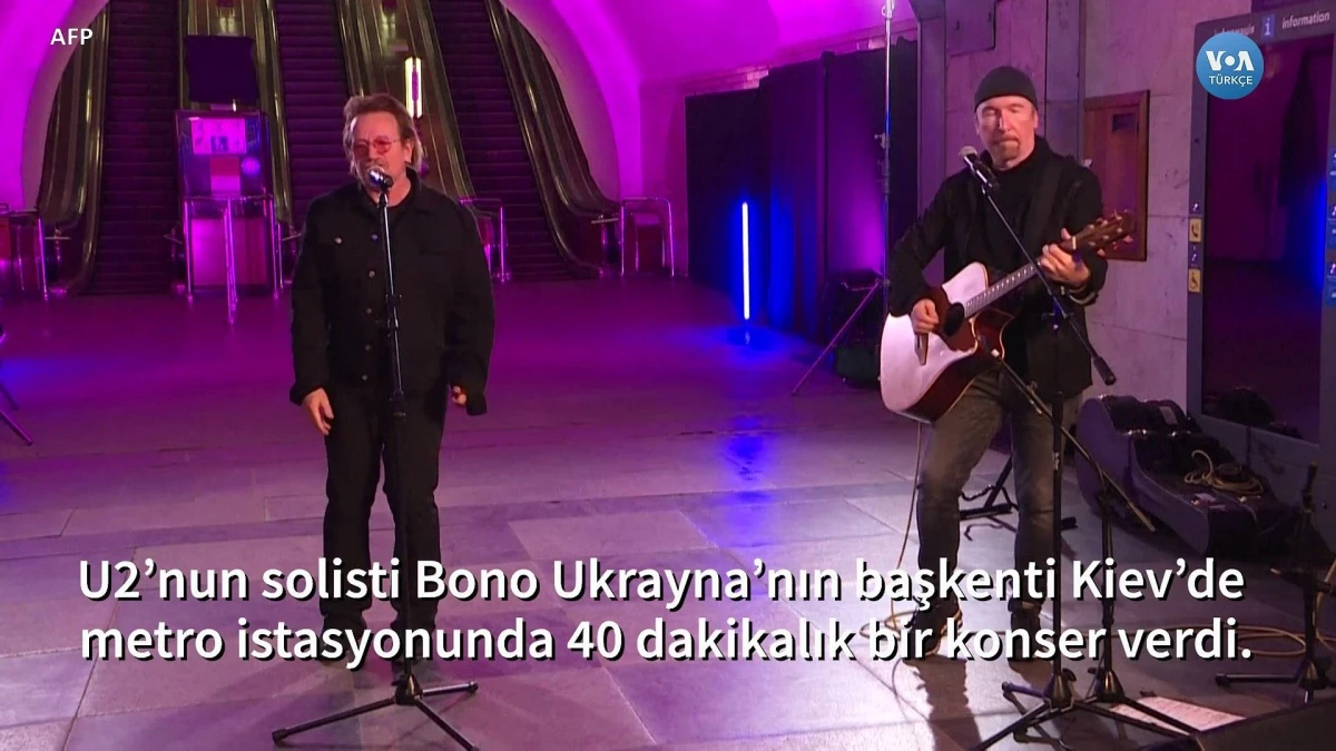 Bono\'dan Kiev Metrosunda Konser