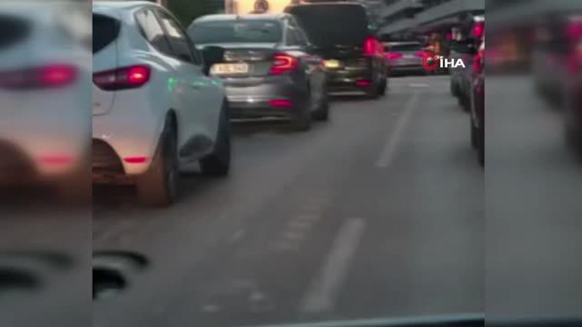 Bursa'da küçük çocuğun tehlikeli yolculuğu kameralarda