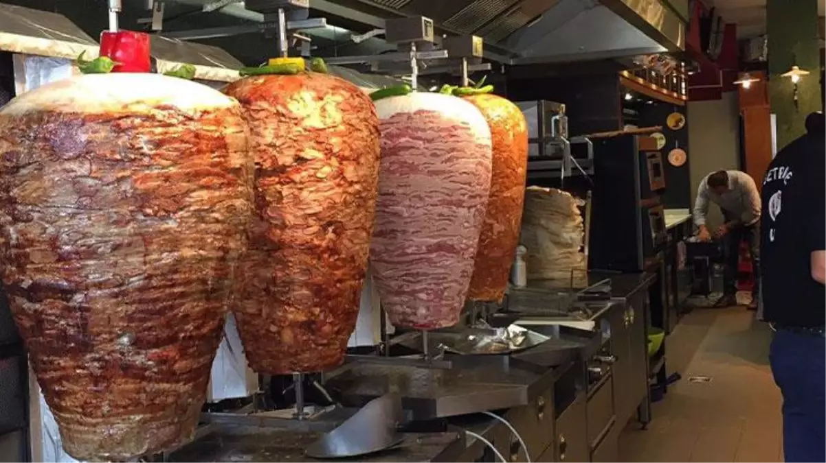 Adana'da dönerciler arasında silahlı çatışma: Seyyar dönerci iki kardeşi taradı