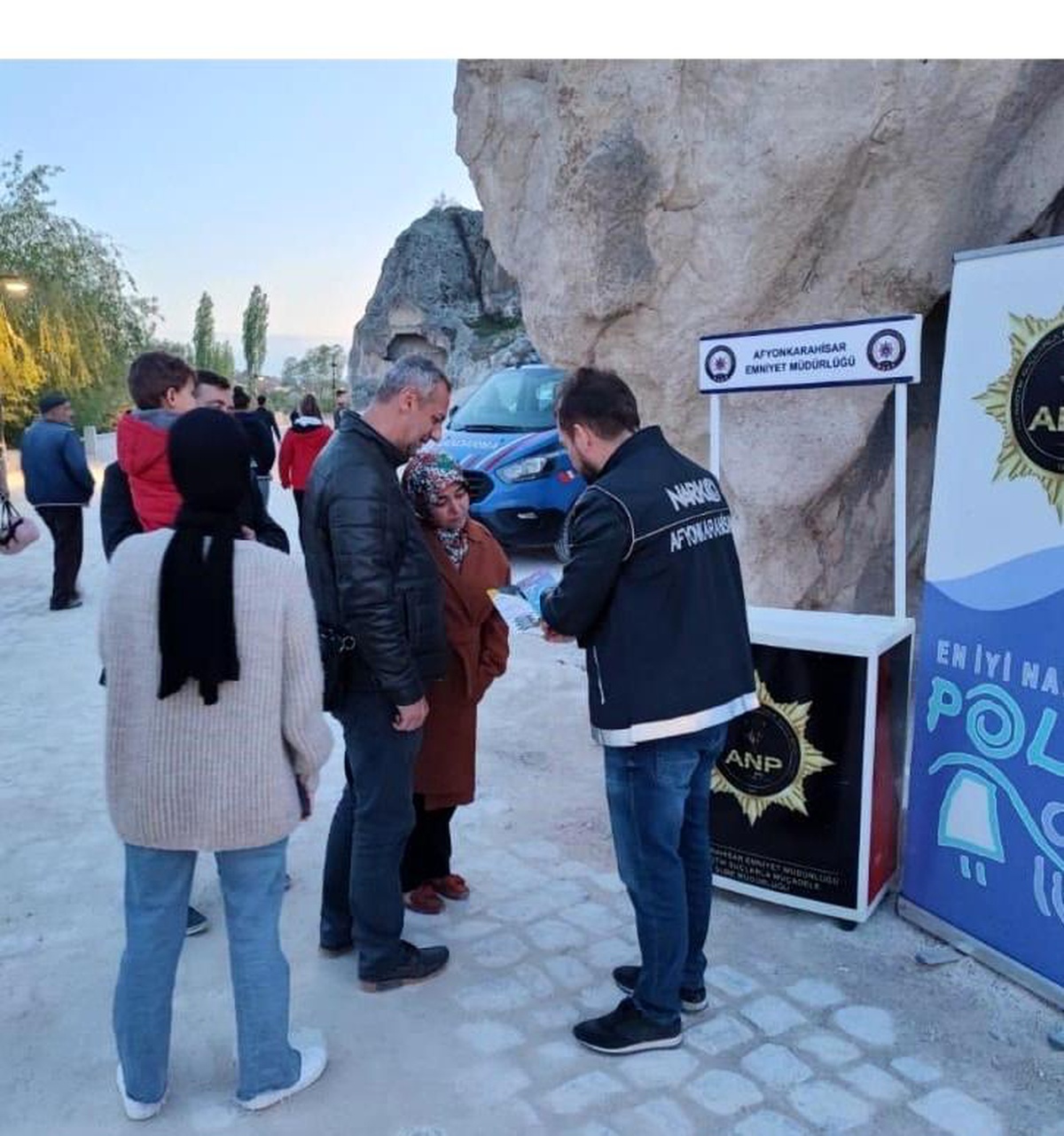 Frig Vadisi\'nde ziyaretçilere uyuşturucu ile mücadele anlatıldı