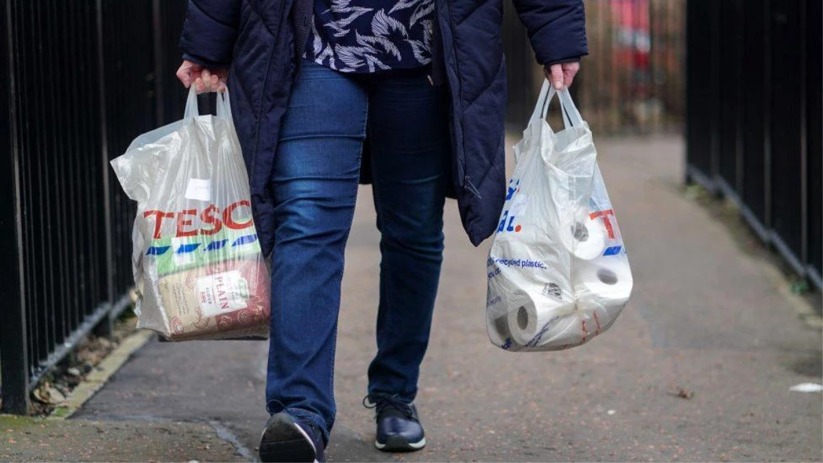 Hayat pahalılığı: İngiltere\'de 2 milyondan fazla yetişkin geçen ayın bir gününü yemek yemeden geçirdi