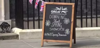 İngiltere Başbakanı Johnson, 'Downing Street Bahar Vitrini' etkinliğinde standları gezdi