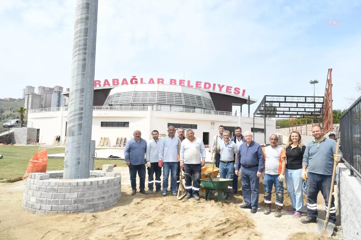 Karabağlar Belediyesi, Türkan Şoray Açıkhava Nikah Alanı\'nı Yeni Yerine Taşıyor