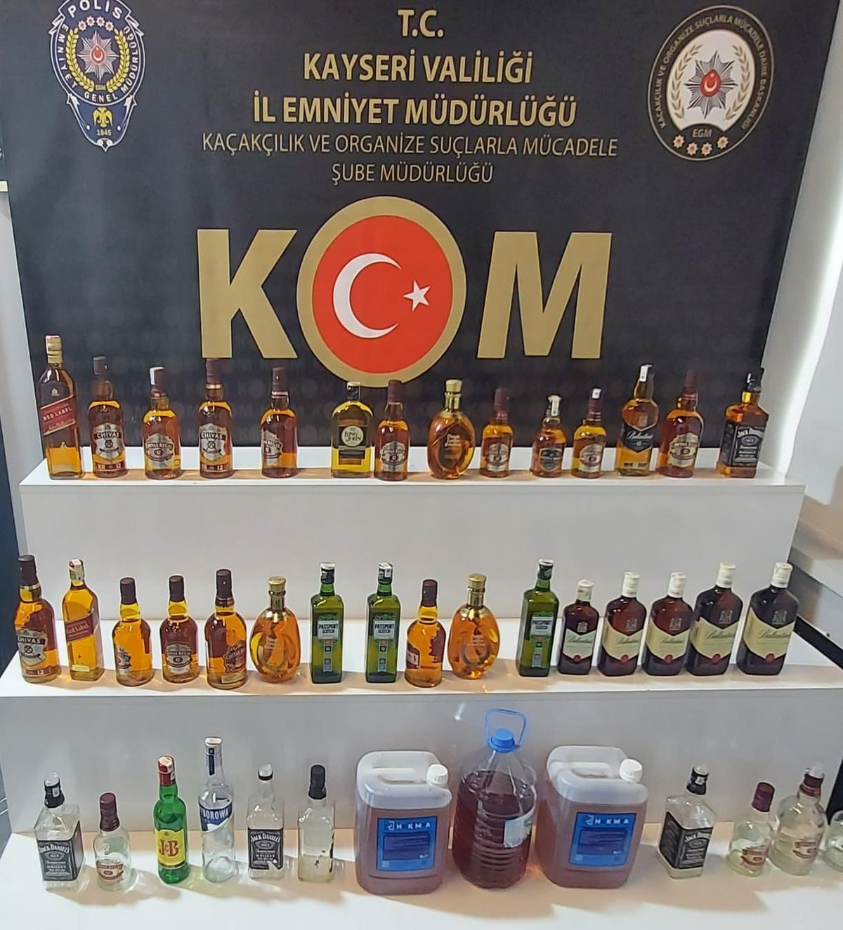 Kayseri\'de sahte içki üretimi yapılan kuaför salonuna operasyon düzenlendi