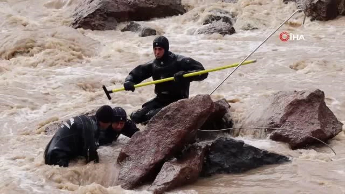 Kaza sonrası nehirde kaybolan şahsı arama çalışmalarına devam ediliyor