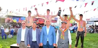 Kumluca Güreşlerinde başpehlivan Yusuf Can Zeybek oldu