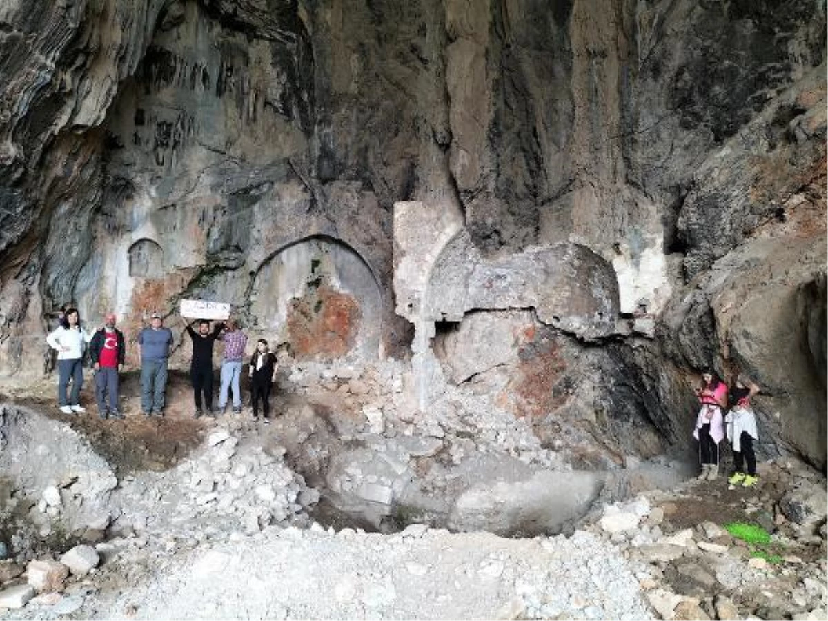 Mağara kilise, kaçak kazılarla talan edildi