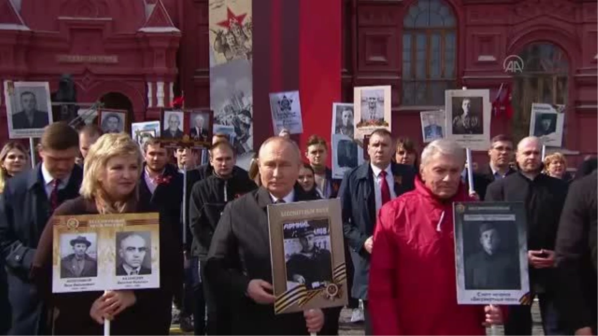 Rusya\'da 9 Mayıs Zafer Günü\'nde "Ölümsüz Alay" yürüyüşü yapıldı (2)