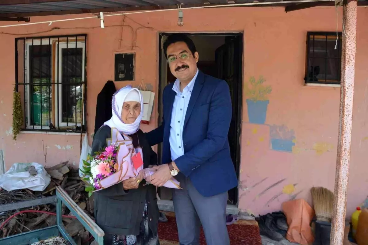 Şehit annesi Cemile Çimen\'e Anneler Günü ziyareti