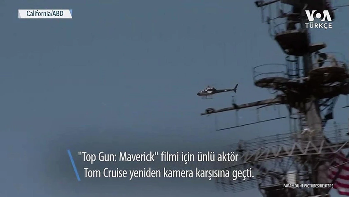 Tom Cruise Top Gun Prömiyerine Helikopterle Geldi