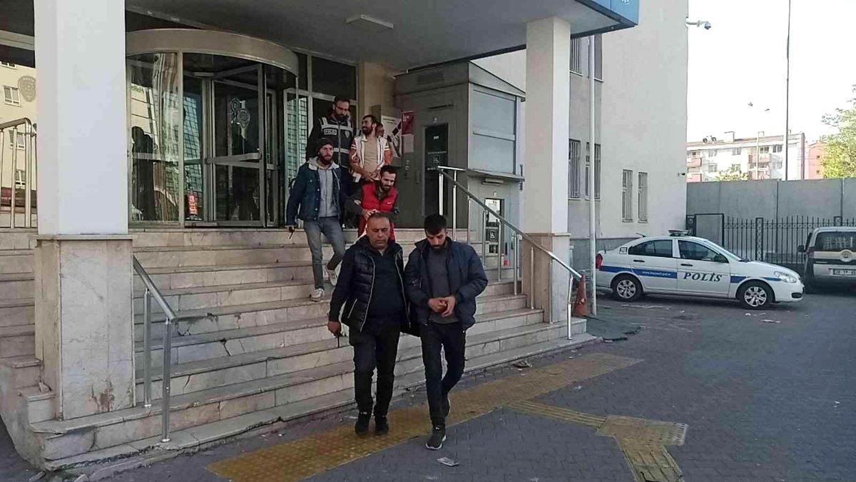 Aranan 17 kişi yakalandı