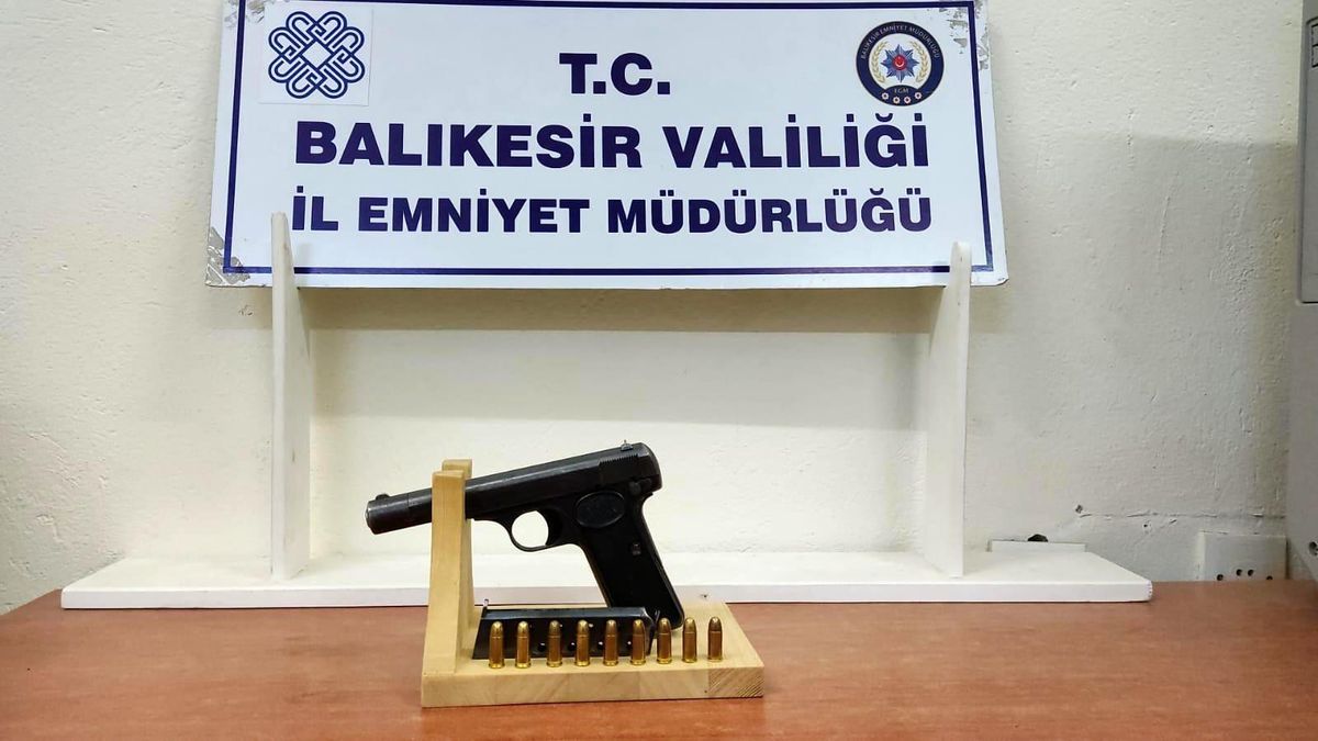 Balıkesir\'de polis 129 aranan şahsı yakaladı